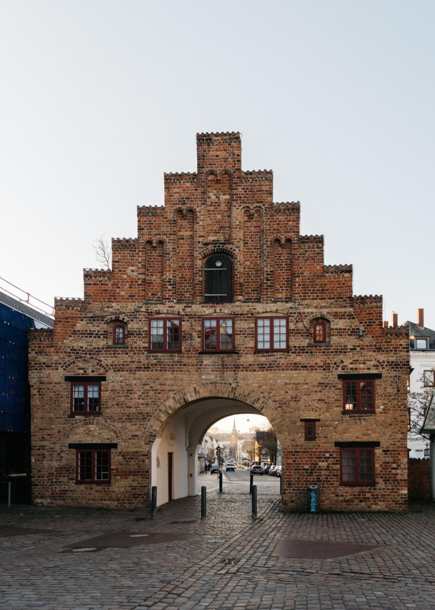 Grosses Apartment Mit 2 Balkonen Zentral Am Nordertor เฟลนส์บวร์ก ภายนอก รูปภาพ