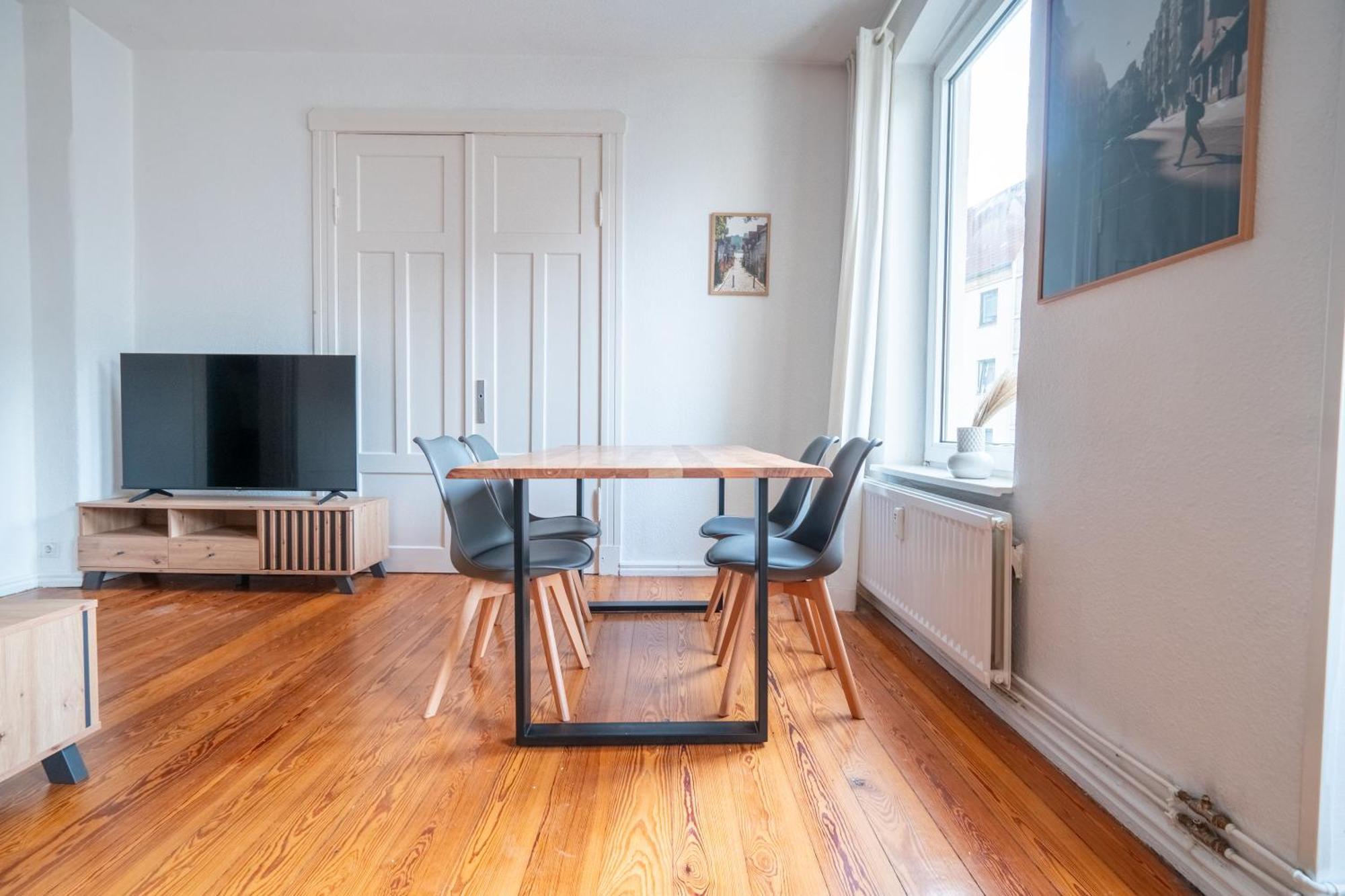 Grosses Apartment Mit 2 Balkonen Zentral Am Nordertor เฟลนส์บวร์ก ภายนอก รูปภาพ