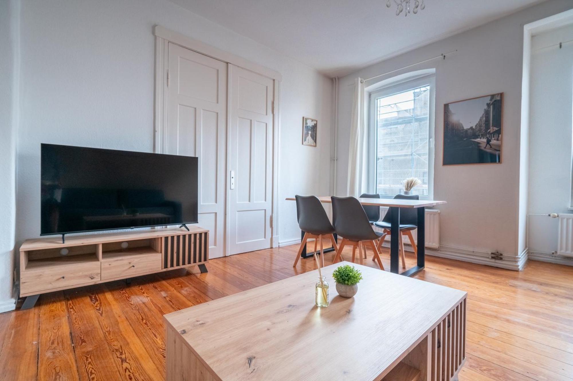 Grosses Apartment Mit 2 Balkonen Zentral Am Nordertor เฟลนส์บวร์ก ภายนอก รูปภาพ